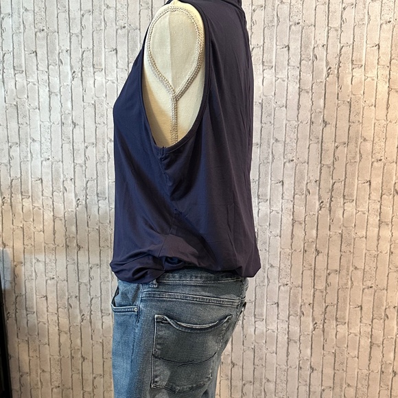 Mock sleeveless turtleneck - Picture 4 of 4